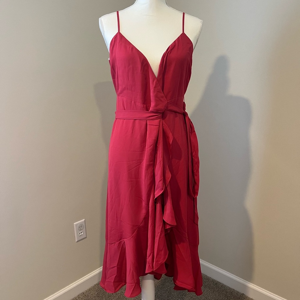 Lulus pink midi wrap dress with adjustable straps.